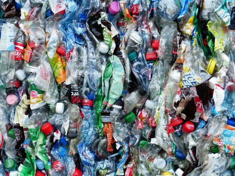 Enschede wil af van gratis plastic zakken voor verpakkingenafval.jpg
