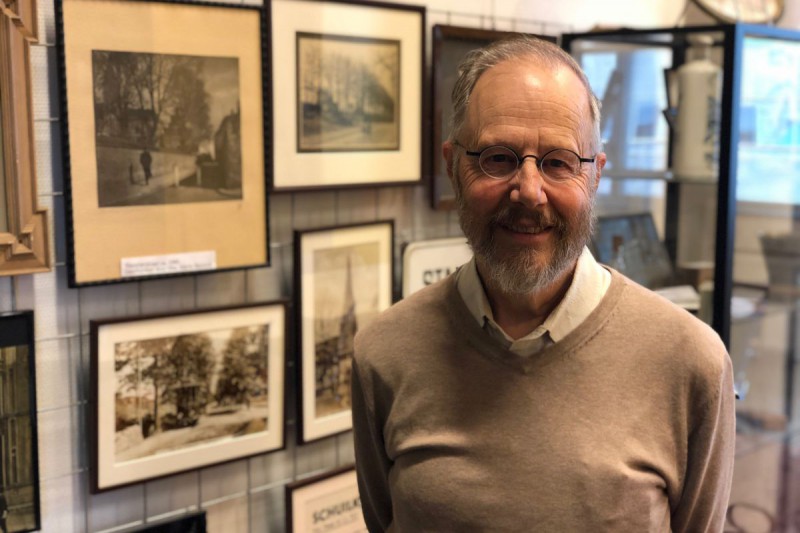 Geert is vrijwilliger bij Stichting Historische Sociëteit Enschede-Lonneker en eindredacteur van ’t Sliepsteen. Foto indebuurt Enschede.jpg