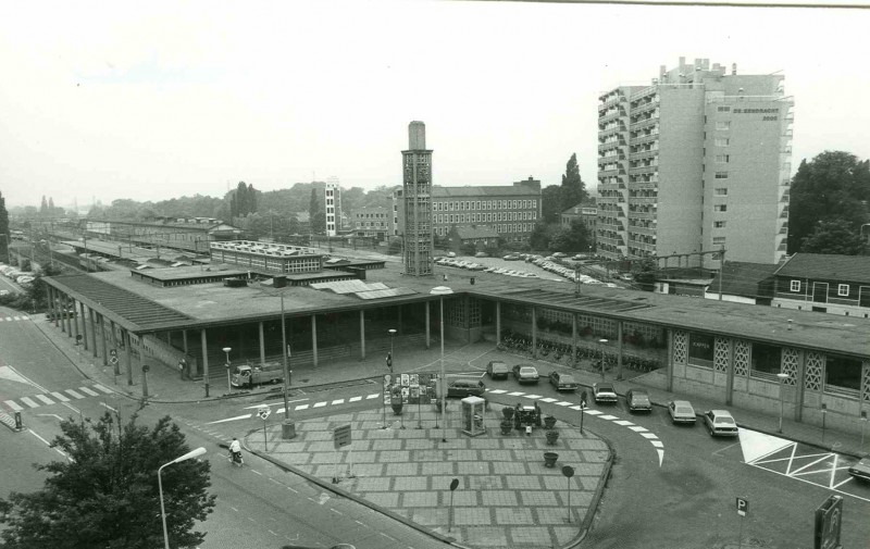 Stationsplein Straatbeeld van station en Stationsplein.jpg