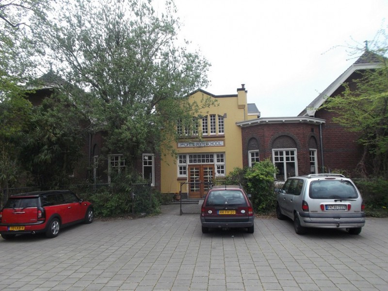 Borstelweg 29 Volksparkschool 2013.JPG