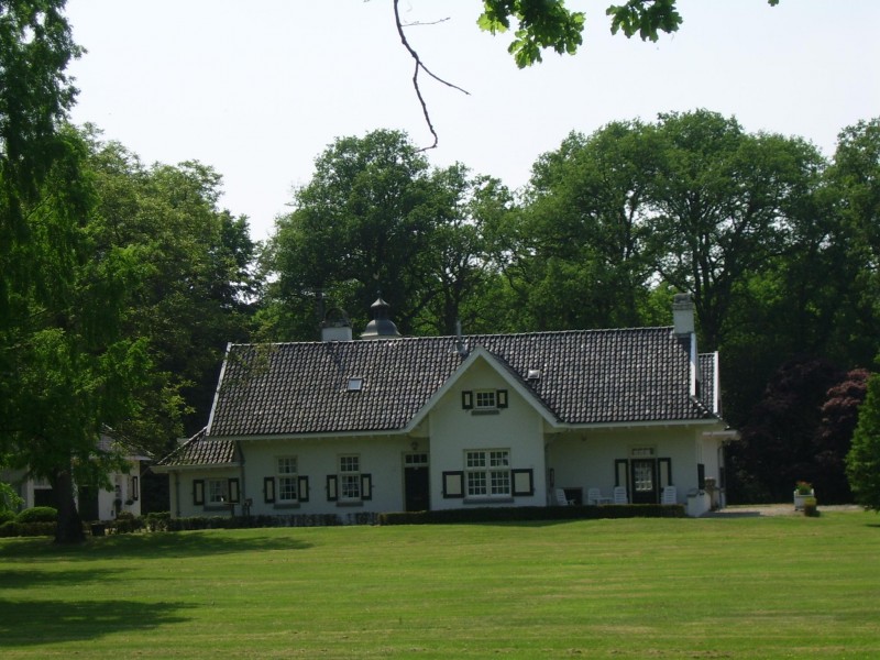 5. zonnebeek tuinmanswoning.jpg