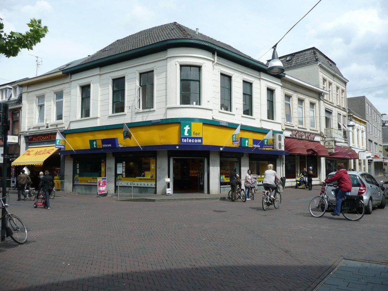 De Klomp hoek De Heurne winkel t for telecom.jpg