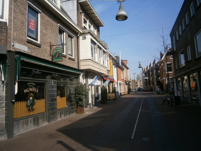 Van Lochemstraat 230 links Big Belly''s Tavern vanaf Stadsgravenstraat.JPG