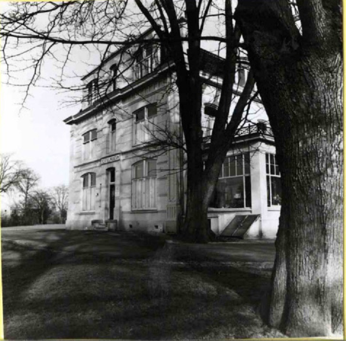 Espoortstraat vroeger Gronausestraat 136  textielmuseum (villa H.G. Blijdenstein) 1965 vanaf Boulevard..jpg