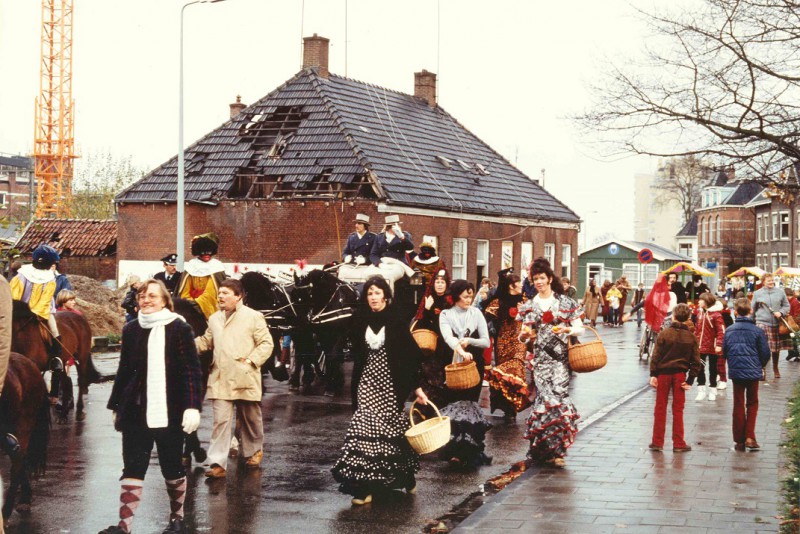 Molenstraat Intocht Sinterklaas nov. 1981.jpg