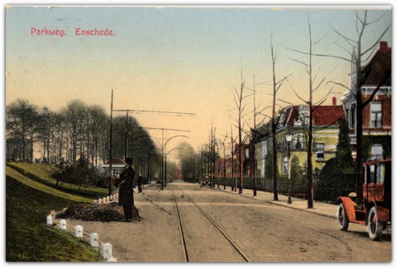 Parkweg 22-32 links wachthuisje tram 1911.jpg