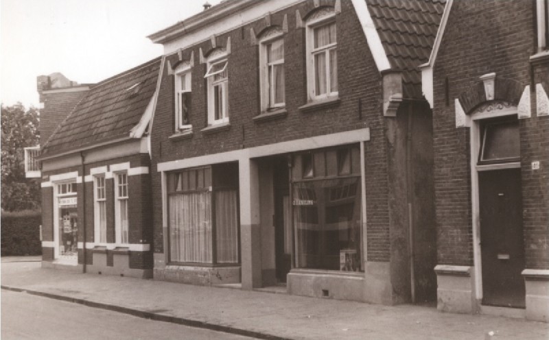 Nieuwstraat 48 G.J. Amelink meubel stoffeerinrichting 1967.jpg