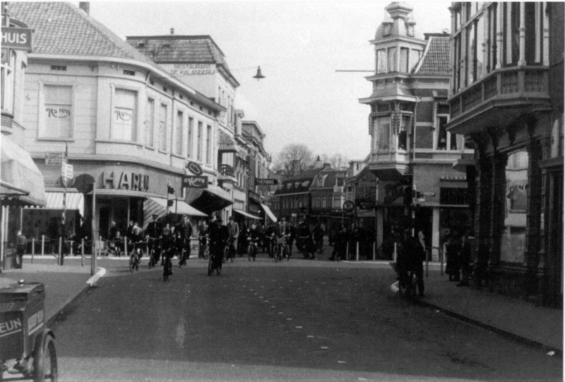 Langestraat 1-3 rechts Apotheek kruispunt De Klomp(2).jpg