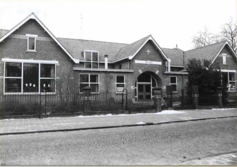 Madoerastraat 4 L.O.M. school De Ark 1986.jpg