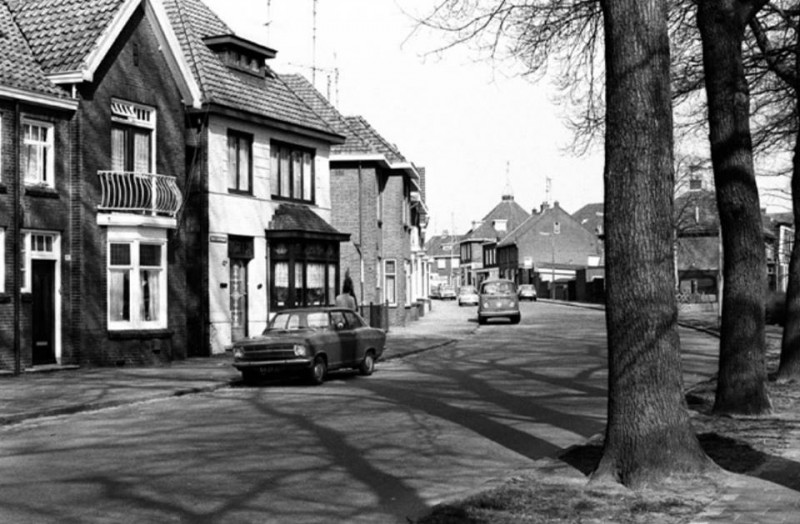 Ribbeltsweg 1 rechts nr. 8 vanaf Oosterstraat 1978..jpg