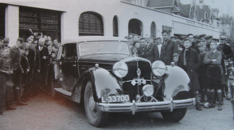 Hengelosestraat 120 garage Roeloffzen  auto  Prins Bernhard pech met zijn Maybach zeppelin.jpg
