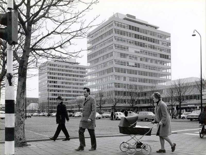 Boulevard 1945 ITC gebouw met oversteekplaats.jpg
