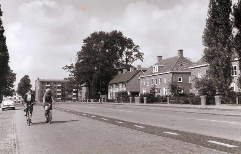 Gronausestraat 153 rechts ter hoogte van de Wooldrikshoekweg Velveflat.jpg