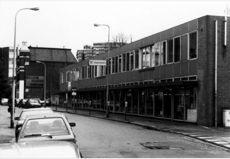 Emmastraat 95 Winkelpand Slager sanitair en ingang kwekerij Farwick.jpg