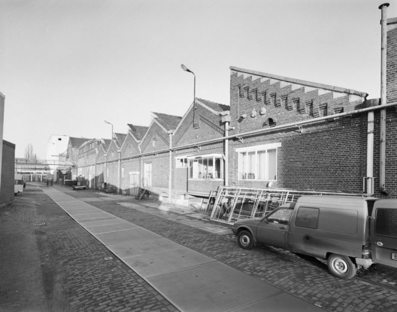Lasondersingel 97  Stoomspinnerij De Bamshoeve Overzicht fabrieksstraat met shedhallen. gemeentelijk monument.jpg