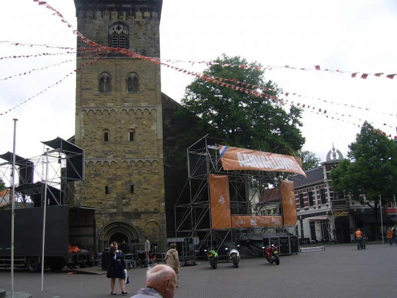 Oude Markt EK voetbal 2012.jpg