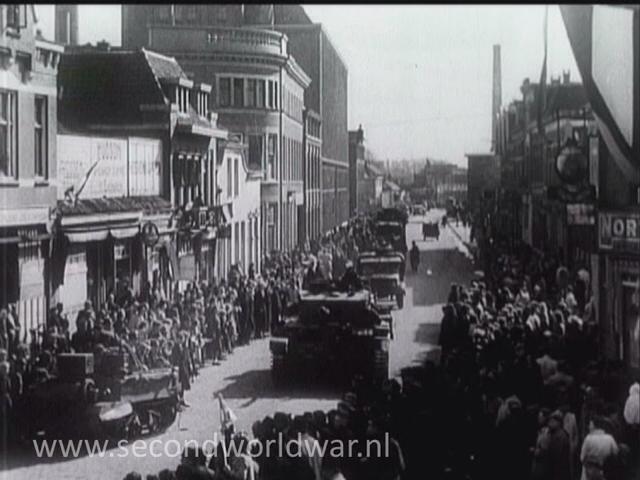 Haaksbergerstraat 65-67 bevrijding 1-4-1945. Scholten.jpg