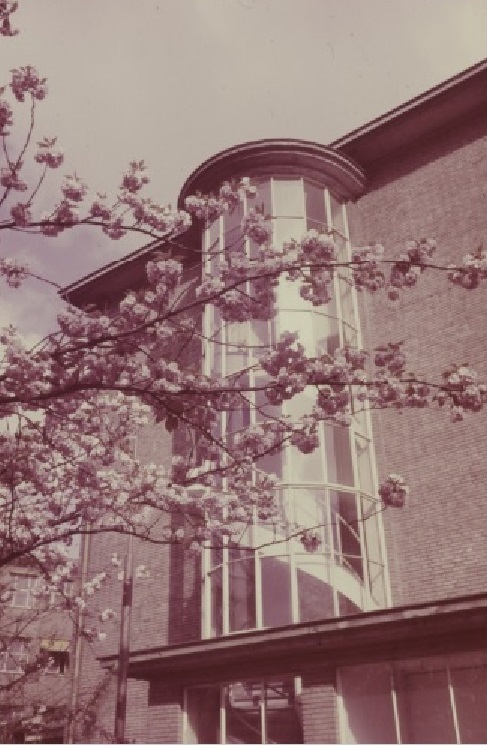 De Ruyterlaan 5 ziekenhuis Ziekenzorg trappenhuis. jaren 70.jpg