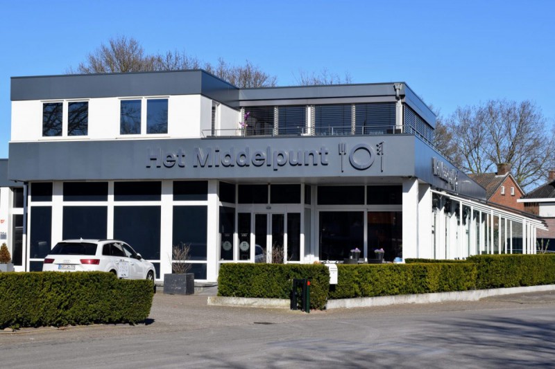 Rembrandtlaan 56 restaurant Het Middelpunt.jpg