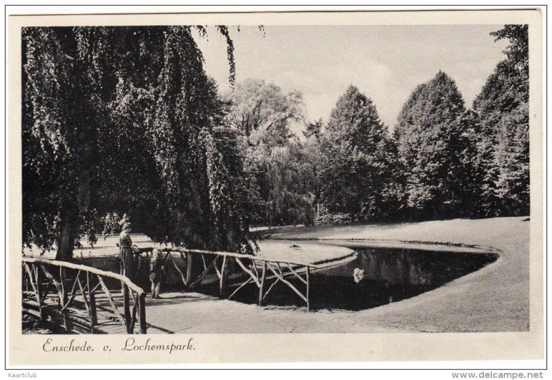 Van Lochemlaan 10-15 Hengelosestraat van Lochemspark bruggetje.jpg