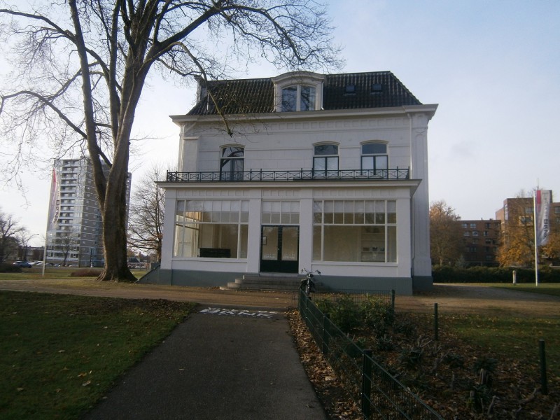 Espoortstraat 182 Blijdensteinpark villa Blijdenstein vroeger aan de Gronausestraat 136 later Textielmuseum.JPG