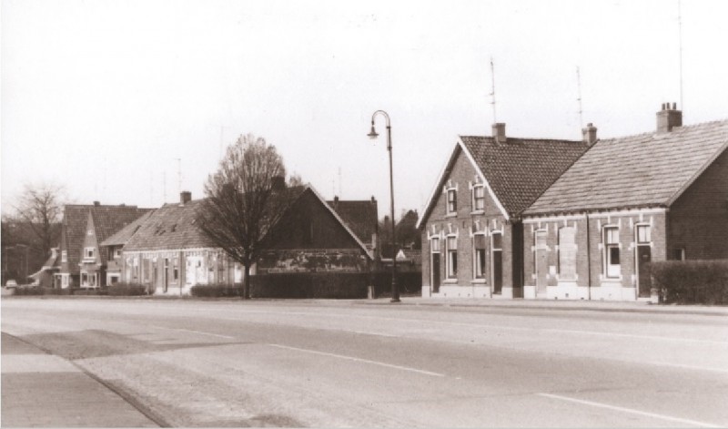 Gronausestraat tussen Slotzichtweg en Oostveenweg 1967.jpg