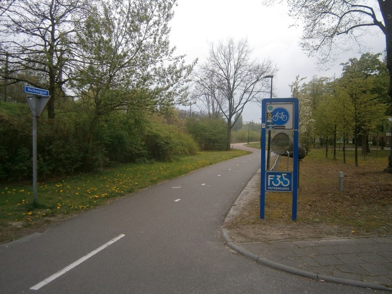 Melkwegpad fietssnelweg F35.JPG