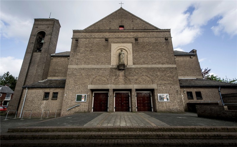 Hogelandsingel voormalige Ariënsgedachteniskerk.jpg