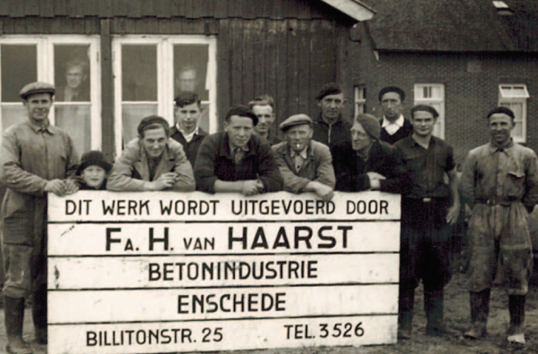 Billitonstraat 25 Fa. H. van Haarst Bedrijfsfoto jaren 40.png