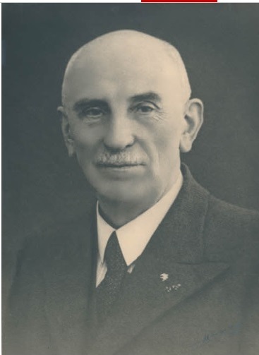 Portret van Bernard Spiele, o.a. oud chef-boekhouder en procuratiehouder van textielbedrijf J. F. Scholten en Zonen N.V. 1936.jpg