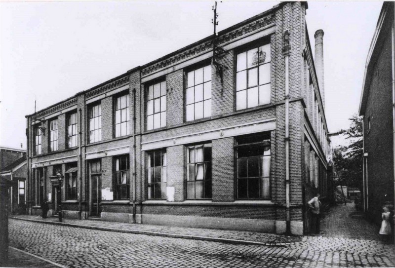 Veenstraat 7-11 Textielfabriek H.Blenken 1914.jpg