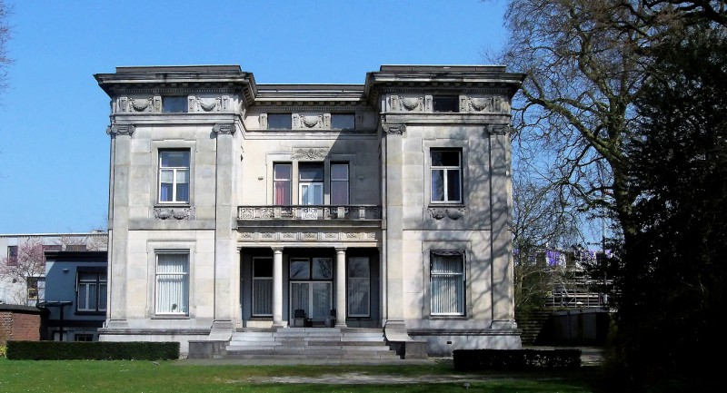 Hengelosestraat 401 villa de Wiem.jpg