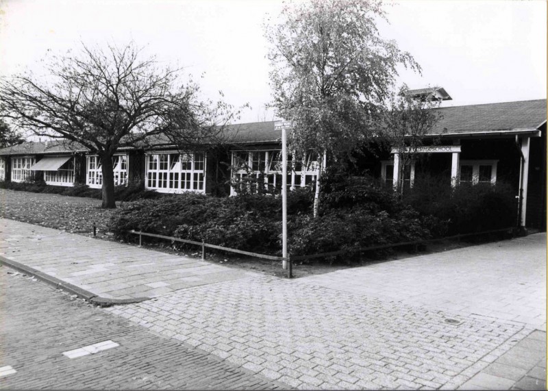 Elferinksweg 106, Prof. R. Casimirschool 1985.jpg