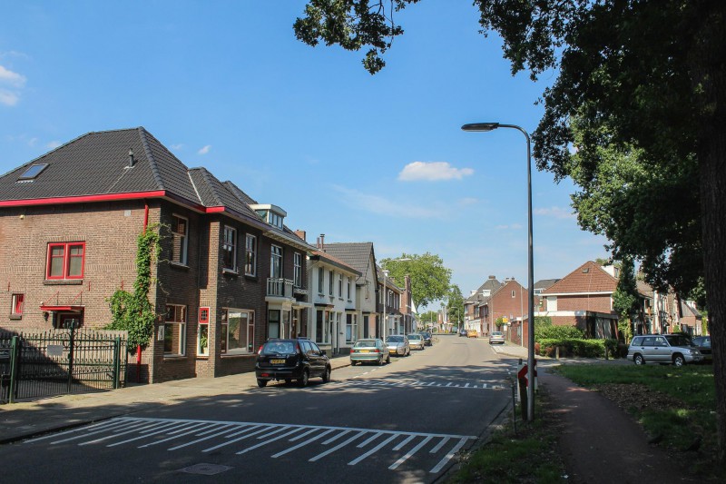 Oosterstraat richting Ribbeltsweg en singel 2015.jpg