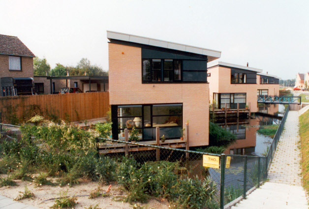 Beringstraat Woningen aan het water.jpg