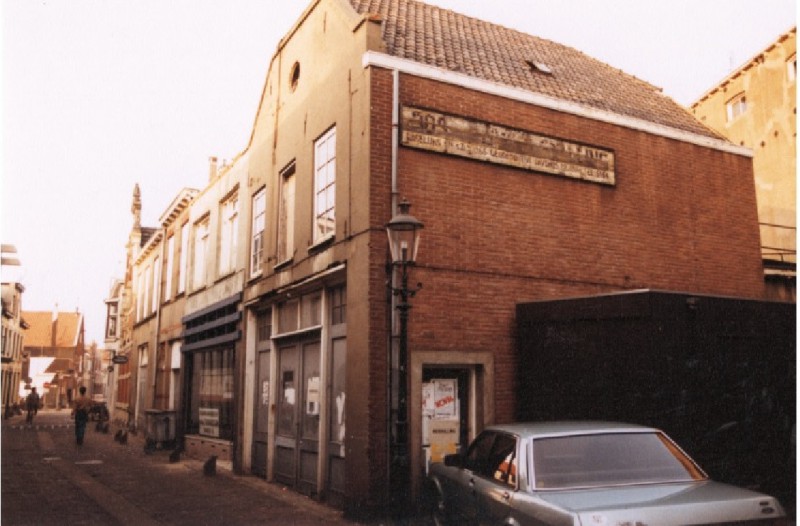 Walstraat 2 Bos Boodschappendienst 1980.jpg