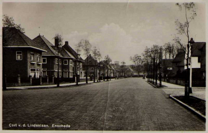 Cort van der Lindenlaan 28 links 1965.png