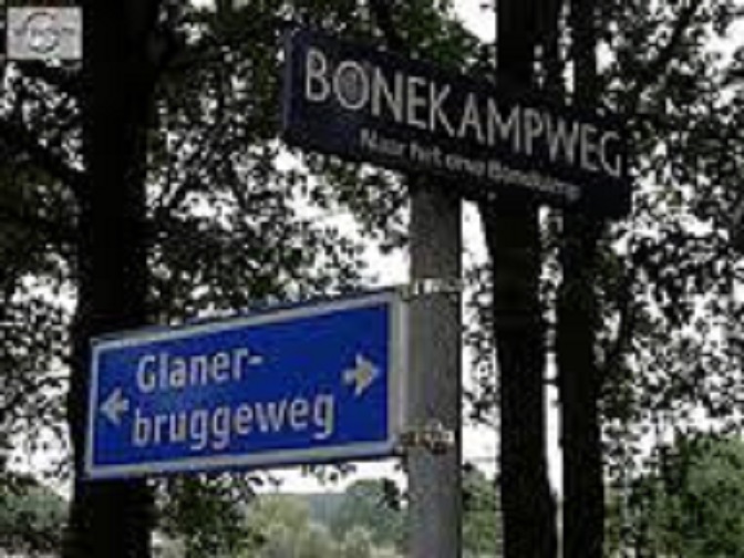 Bonekampweg sraattnaambord.jpeg