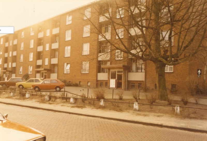 van Musschenbroekstraat 60 flatgebouw 1977.jpg