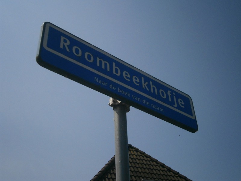 Roombeekhofje straatnaambord.JPG