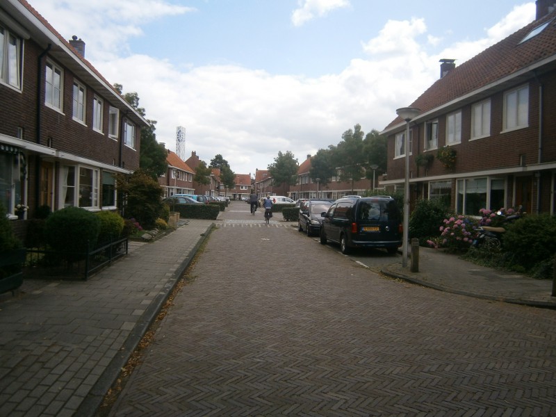 Minister Dr. de Visserstraat vanaf Schaperstraat.JPG