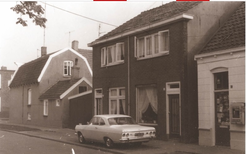 Bremstraat 28,30,32 woningen 1967.jpg