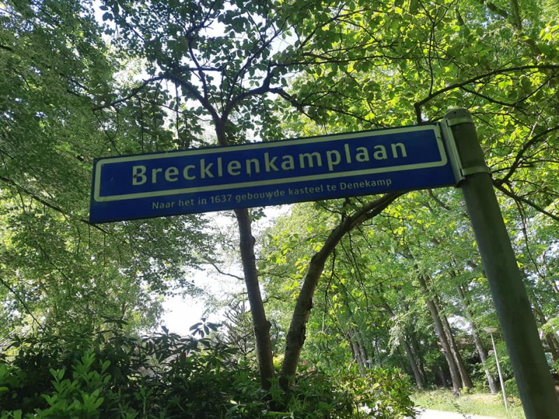 Brecklenkamplaan straatnaambord.jpg