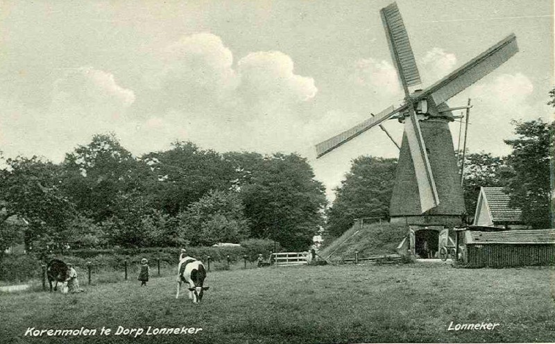 Lonneker Molenweg 80 Lonnekermolen 1930.jpg