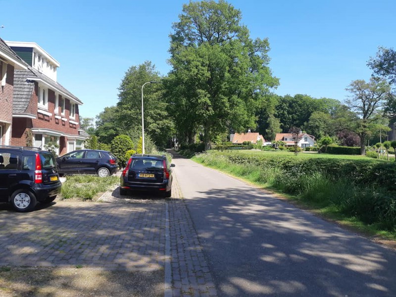 Ruiterkampweg vanaf de Lonneker molenweg.jpg