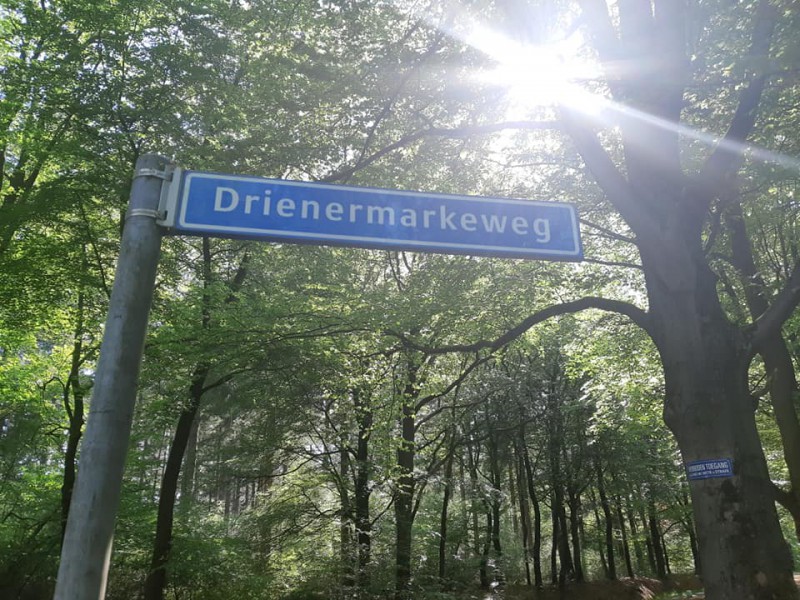 Drienermarkeweg straatnaambord.jpg