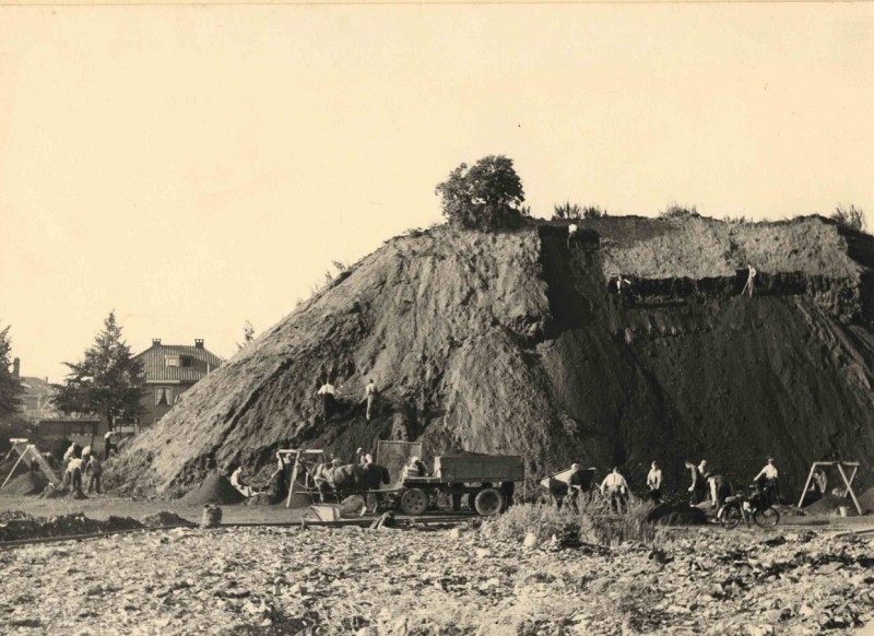 Wethouder Nijhuisstraat 1 Poolmansweg Bruggertstraat afgraving vuilnisbelt t.b.v. woningbouw 1926.jpg