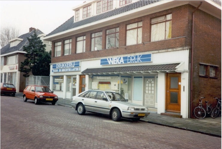 Minkmaatstraat 134a Drukkerij Weka druk met bovenwoningen.jpg