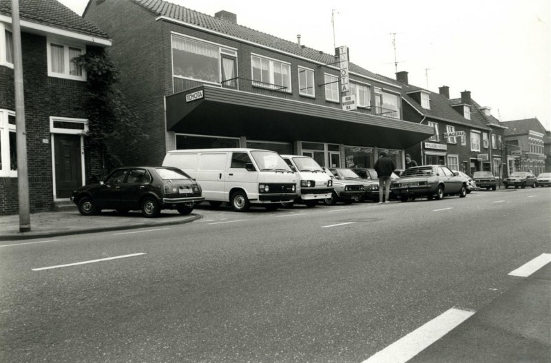 Oldenzaalsestraat 276-278 Rob Wegdam Toyotagarage (2).jpg