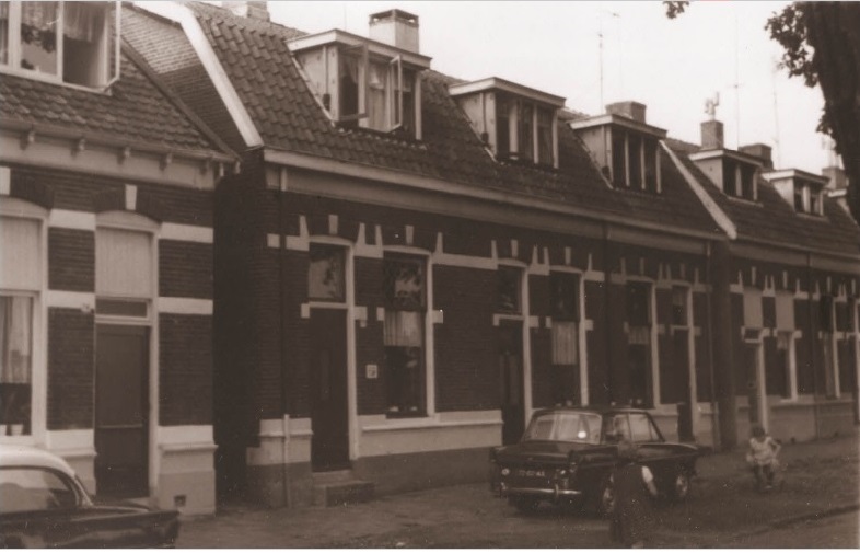 Oosterstraat 75 woningen 1967.jpg